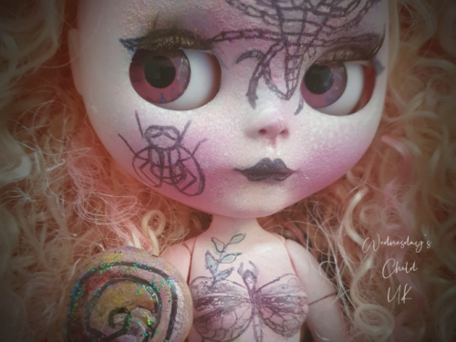 Custom tattooed blythe doll – Scorpion.